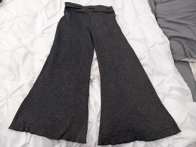 Striped trousers with winter gold, size large