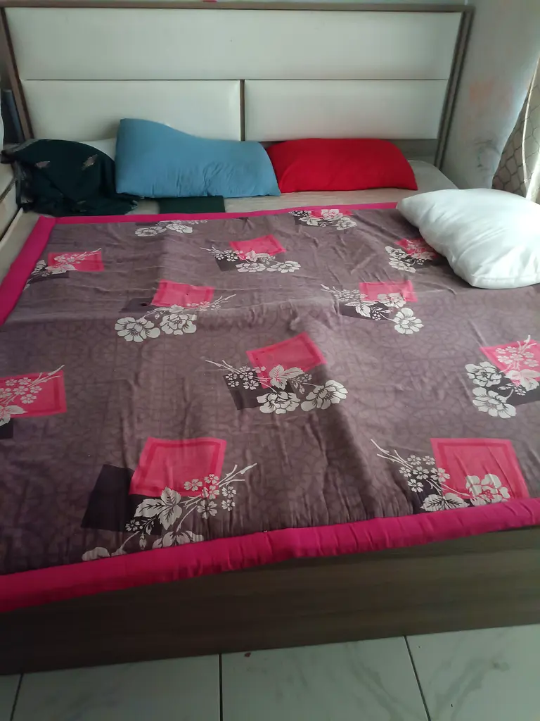 King size bed for sale