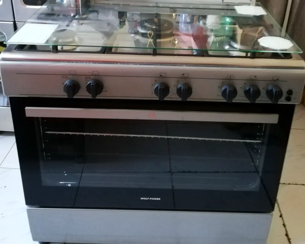 Cooking range five burner
