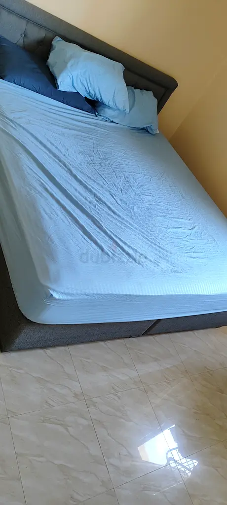 King size bed with mattress