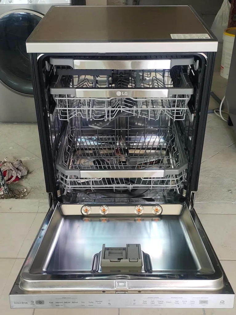 LG 3 رفوف غسالة أطباق بخارية رباعية التنظيف DFB325HS توصيل مجاني + ضمان62931666795010111