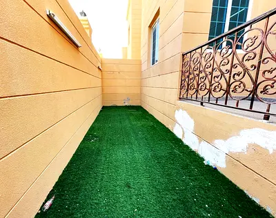 Private Entrance Mulhaq 3 Bedrooms Hall And 3 Washrooms With Private Yard In East Baniyas