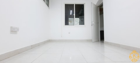 Beautiful 1bhk Separate Enterencce Including Water Electricity And Maintenance