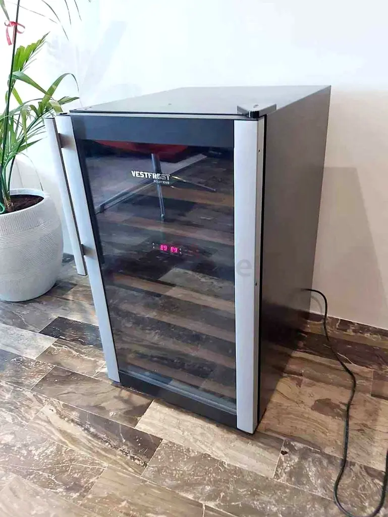 Vestfrost dual temperature zone wine fridge 38 bottles