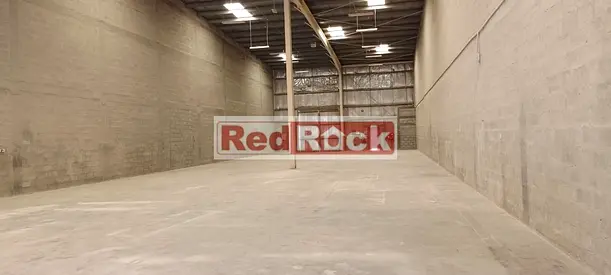 Insulated Warehouse Spanning 6,183