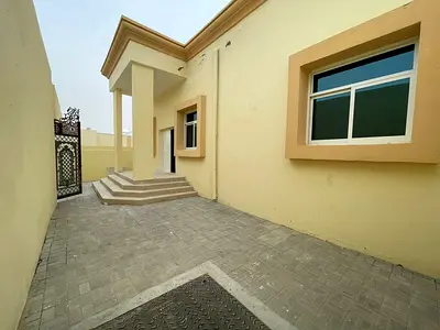 Two Rooms And A Living Room With A Private Entrance And A Courtyard Close To Services For Rent In R