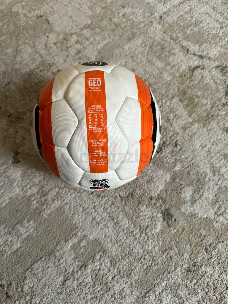 Nike total 90 aerow, Premier League swift 05-06 (match ball)63248760747009113