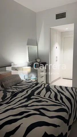 True Price Freehold Middle Floor