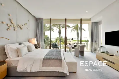 Skyline View | High Floor | Genuine Resale