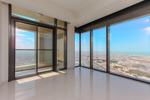 High Floor | Corner Unit | Sea And Canal View