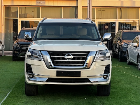 NISSAN PATROL MODEL 2011 GCC CAR PERFECT CONDITION INSIDE AND OUTSIDE