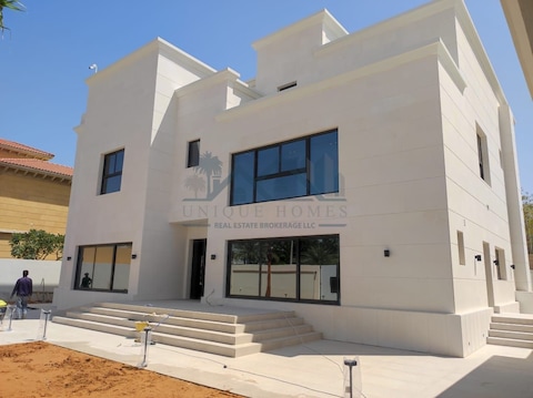 6 Br + Maids Brand-new Luxury Villa In Barsha 3