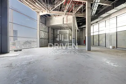 Casual Dining | Big Space | Prime Location