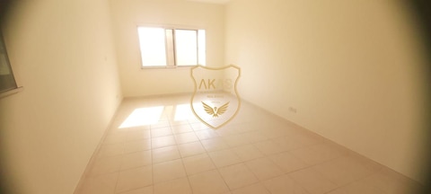 Chiller Ac Free,big Size 2bhk+2bathroom,close To Metro Station,car Parking Free, Cal Lnow