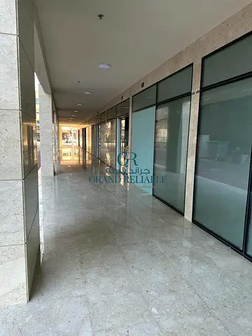 High Visibility In Sheikh Zayed Road/brand New Shop