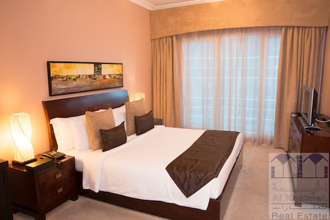 Luxuriously Furnished One-bedroom Apartment | Accessible To Mall Of The Emirates Metro Station