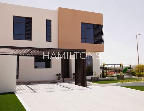 Luxury Villa | Exclusive Facilities | Strategically Located | Resale