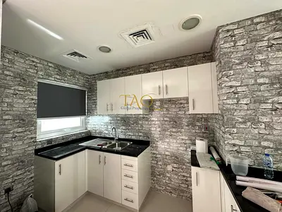 | Spacious 3br | Un-furnished | Customized | Middle | Back To Back |