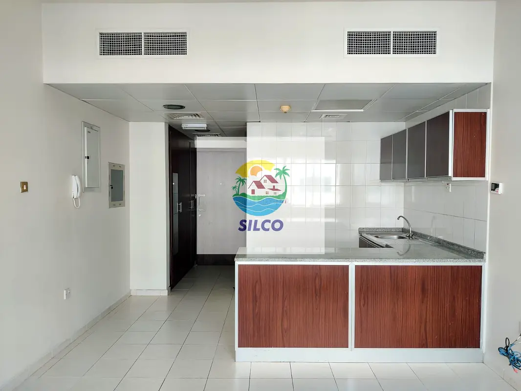 Apartment/Flat Spacious flat in central A/C with tawtheeq