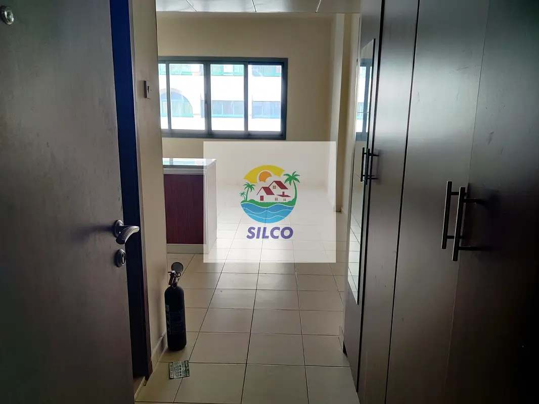 Apartment/Flat Spacious flat in central A/C with tawtheeq