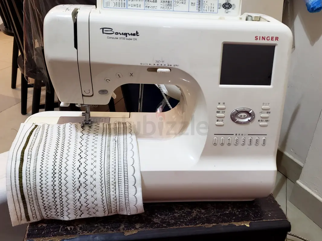 Singer lcd screen computer embroidery and sewing machine