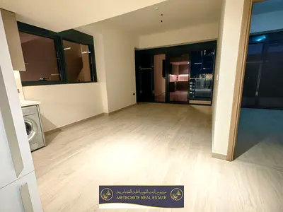 2br | End Corner Unit | Semi Furnished