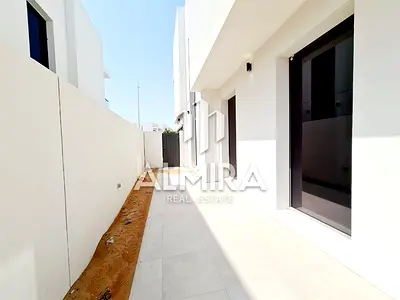 Single Row | Family Inspired Layout | Modern Finishes