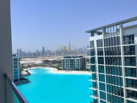 Ready To Move In Brand New Fully Furnished With Lagoon And Burj Khalifa Facing Vacant