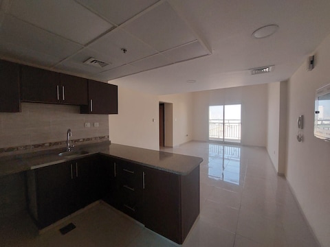 Spacious Large 1 Bed With Terrace In Impz Only 52000