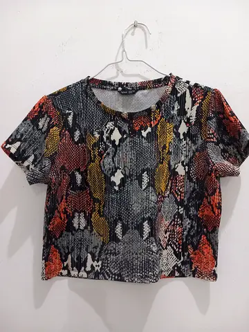 Colorful live design T-shirt size M