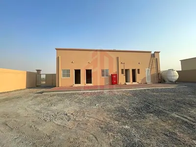 ساحة مفتوحة 15000 قدم مربع للاستخدام الصناعي بجدار 25 كيلو وات