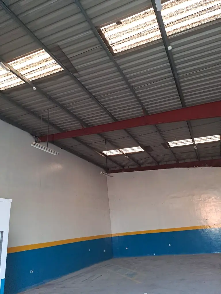 Warehouse 2000 SQFT WAREHOUSE FOR RENT WITHOUT ELECTRICITY AND WATER