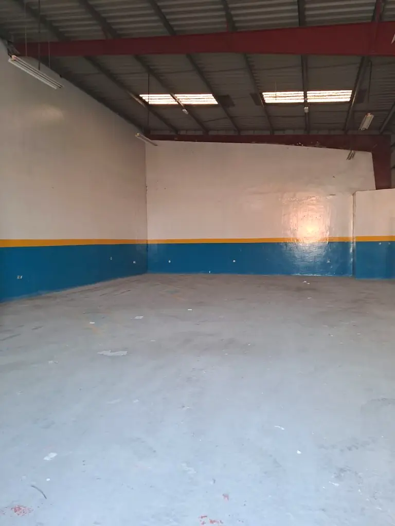 Warehouse 2000 SQFT WAREHOUSE FOR RENT WITHOUT ELECTRICITY AND WATER