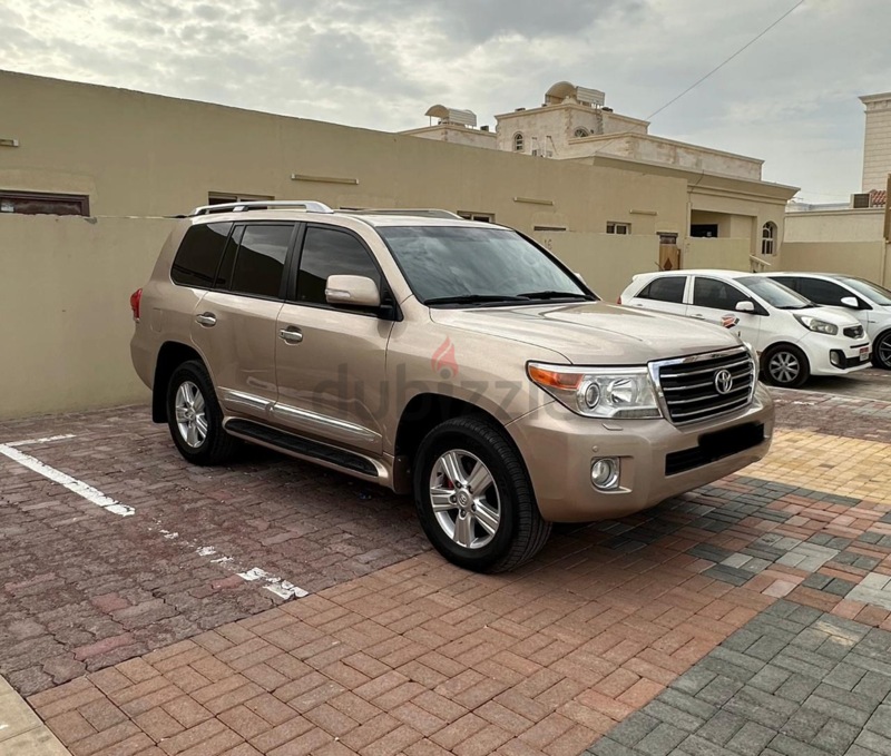 TOYOTA LAND CRUISER GXR V6 GCC SPEC 2013 | dubizzle