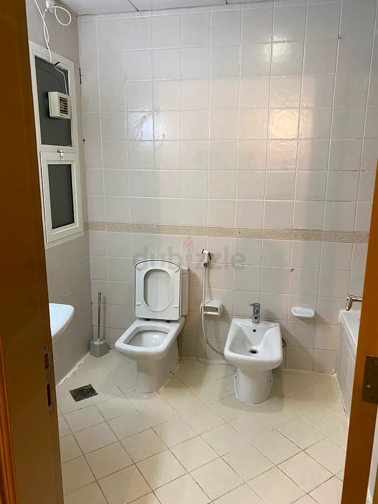 Apartment/Flat for Rent Master room available (attached wash) with