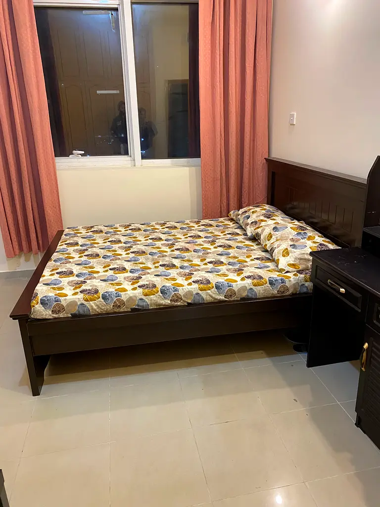 Apartment/Flat for Rent Master room available (attached wash) with