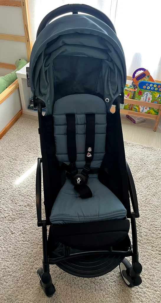 Babyzen YoYo2 Black Frame 6m Colour pack in Aqua Leg rest Newborn