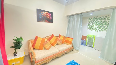 EXECUTIVE BEDSPACE FOR INDIAN LADIES IN AL KHAIL GATE @ 900