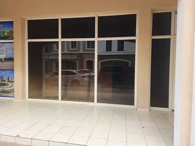 Front Side Shop | Good Location | France Cliuster