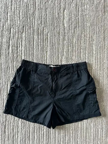Shorts size L