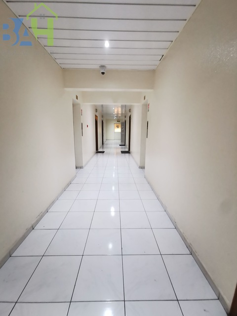 Near To King Faisal Road ** Spacious 1 B H K With Close Hall Rent Only 22k With 6 Chaques Payments