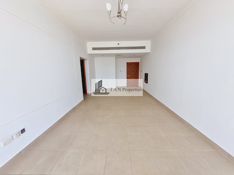 Spacious 2bhk Apartment With Balcony Prime Location