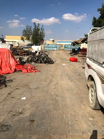 قطعة أرض 20,000 ق. م. // موقع مميز //  أرضية كونكريت بالكامل // كهرباء 24 ك. و.