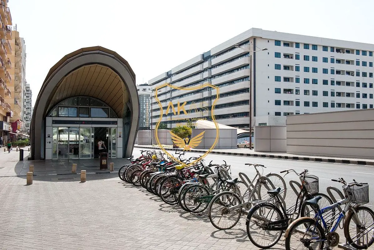 Apartment/Flat very huge size 3bhk+3bathroom+big balcony,close to al