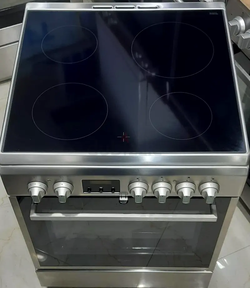 Whirlpool Digital Display Electric Ceramic Stove Made in Italy 60cm New