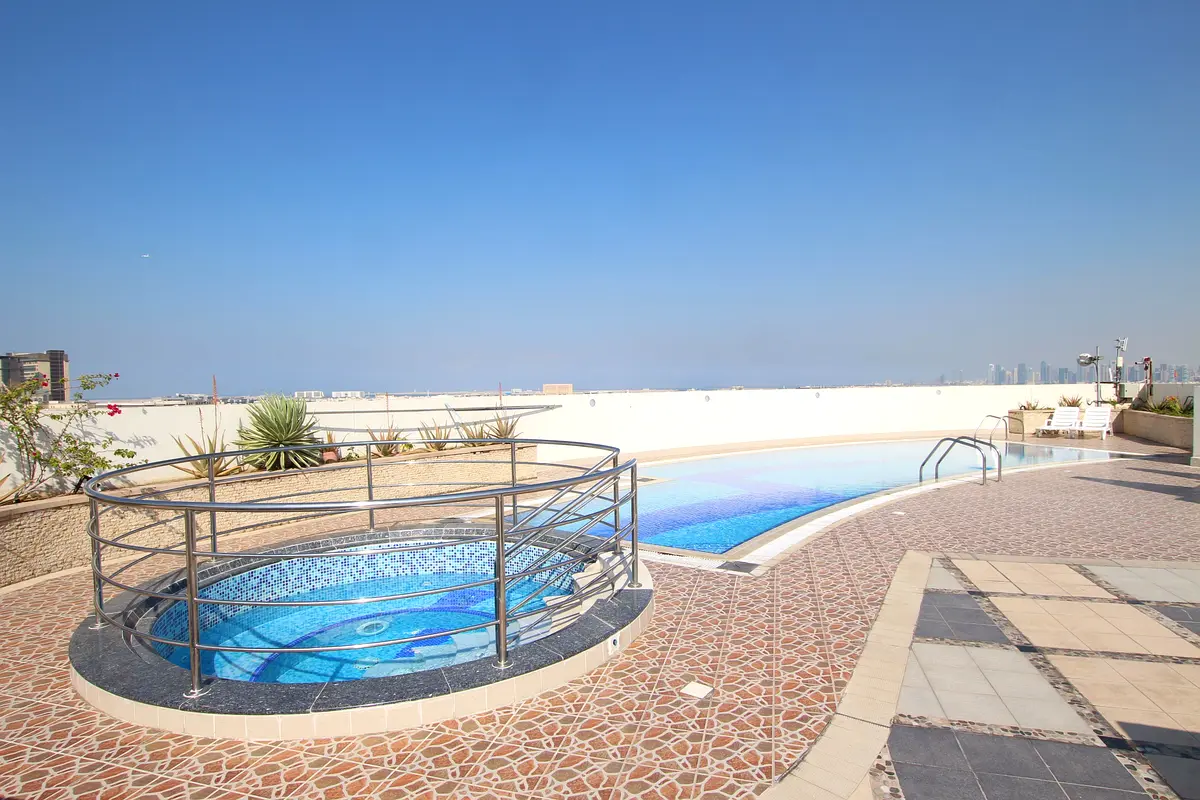 Apartment/Flat 3BHK FOR FAMILY ONLY NEAR RIGGA METRO WITH GYM POOL