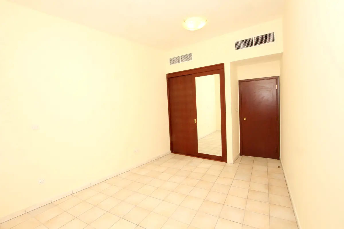 Apartment/Flat 3BHK FOR FAMILY ONLY NEAR RIGGA METRO WITH GYM POOL