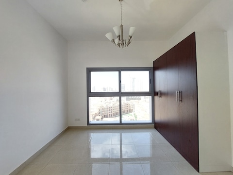 Huge Layout 2bhk | Semi Furnished | 6 Cheques