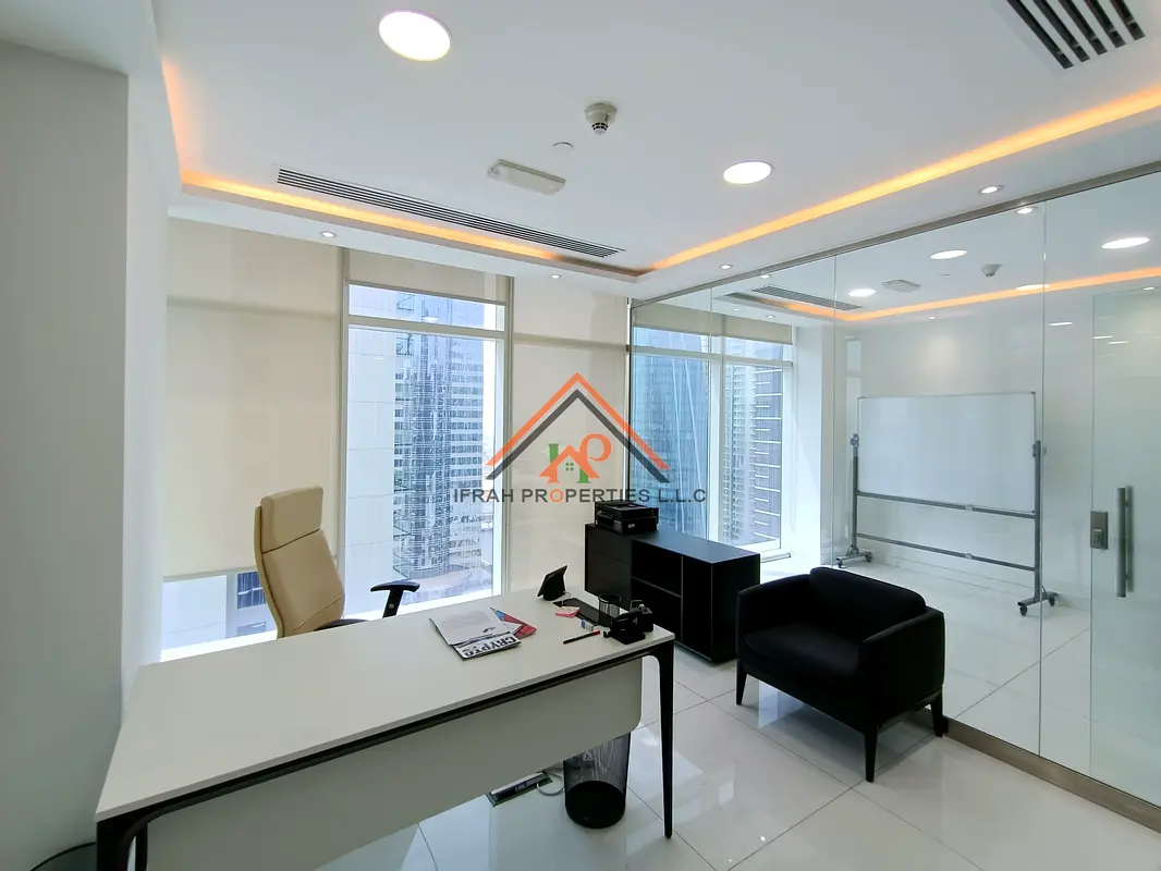 Office for Rent Canal View 3 Glass Partitions Near to Metro