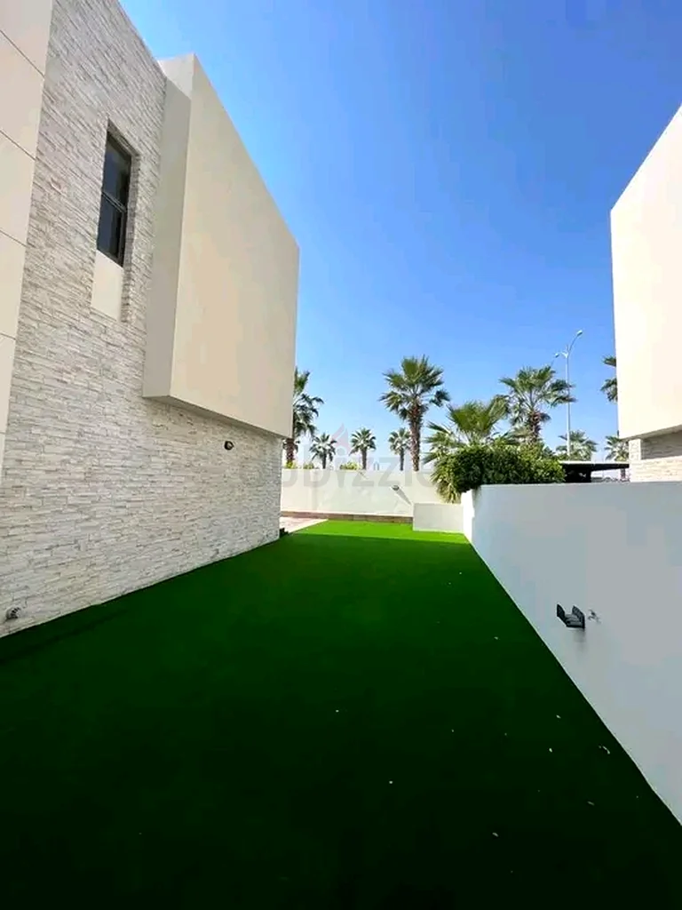 Artificial grass63220827911938112